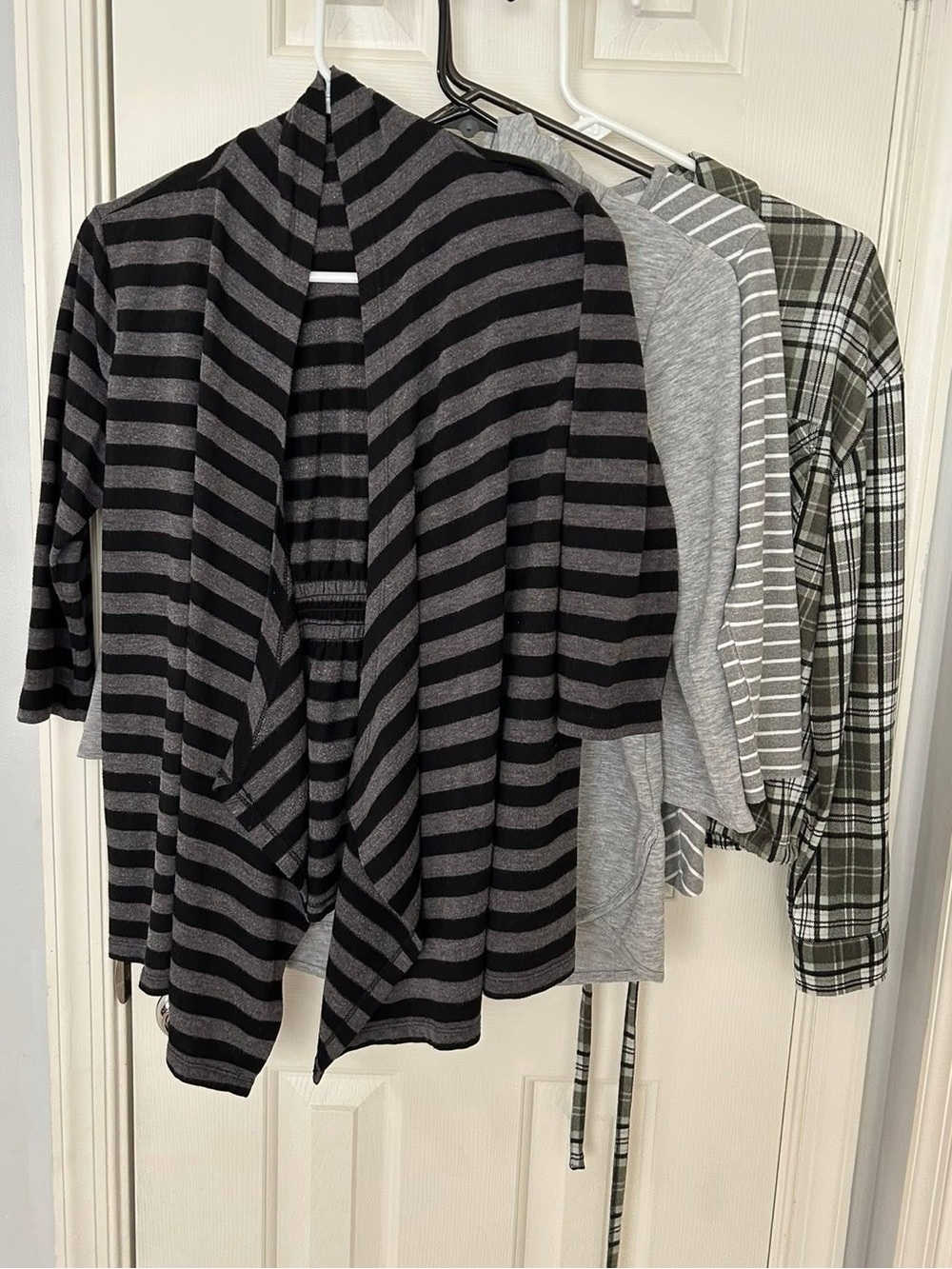 Lot of 4 pieces Fall, Spring Tops | Liz Claiborne, Ann Taylor, Loft
